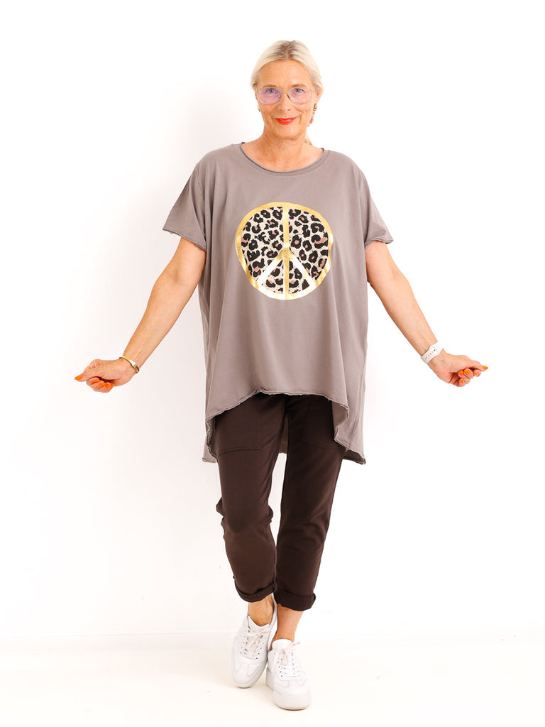 Lässiges Oversize-Shirt MELISSA.S – Leo-Peace mit edlem Goldglanz