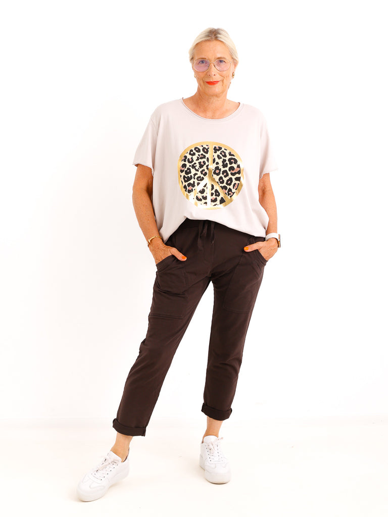Lässiges Oversize-Shirt MELISSA.S – Leo-Peace mit edlem Goldglanz
