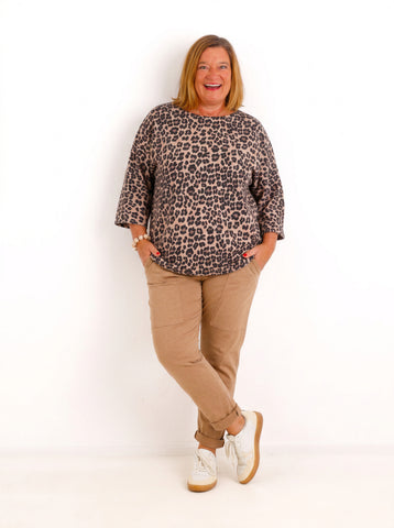 Curvy Size Feinstrick-Pullover MARISA – Flauschiger Leo-Look mit U-Boot-Ausschnitt – Gr. 44–50