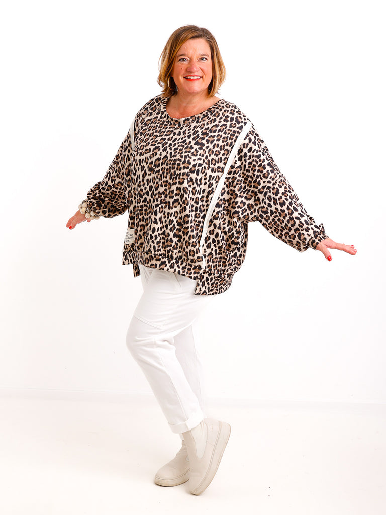 GISELLE Leo Oversize Sweater