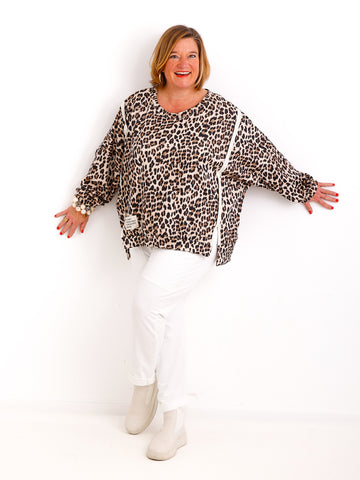 GISELLE Leo Oversize Sweater