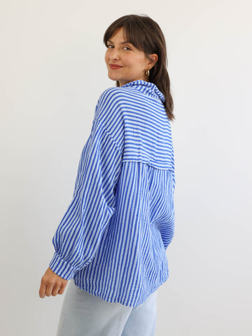 ANNA Oversize Musselin Bluse - royal / hellblau - gestreift