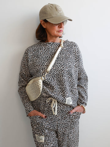 THEA Oversize Sweater - leo