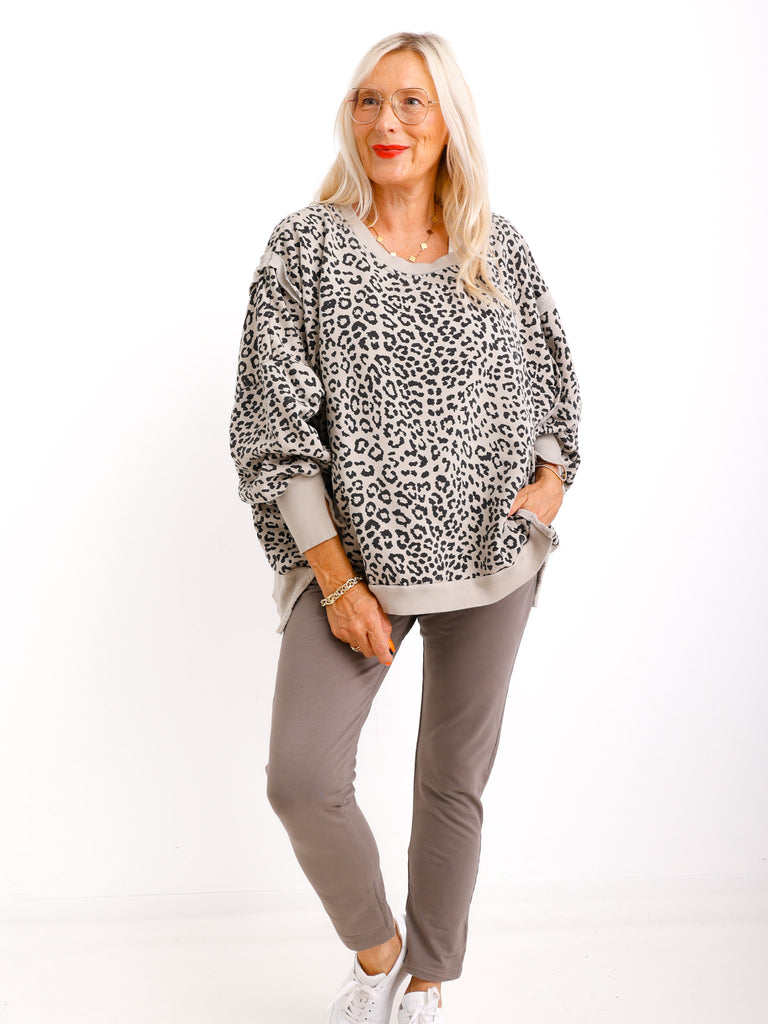 JULE Oversize leo Sweater - beige /schwarz