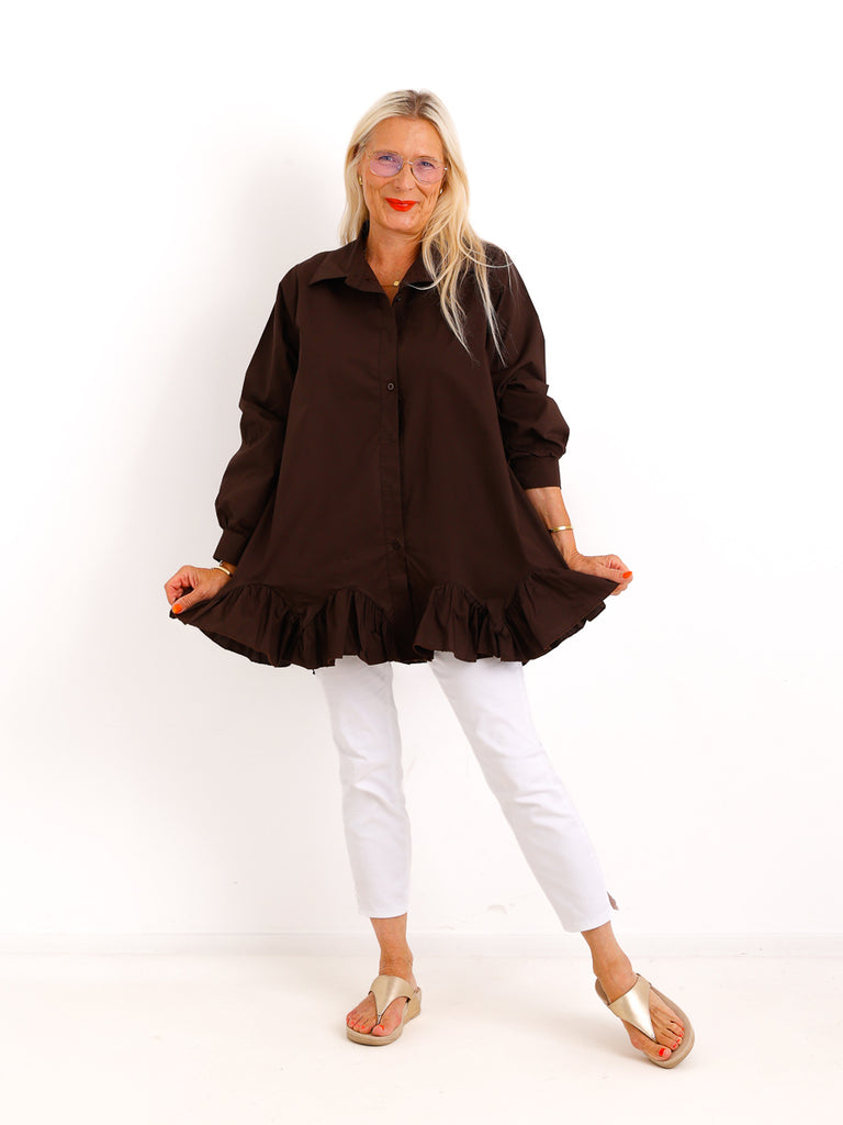 Bluse NOLA.S – Feminine Bluse mit verspieltem Rüschenabschluss – Gr. 36–44
