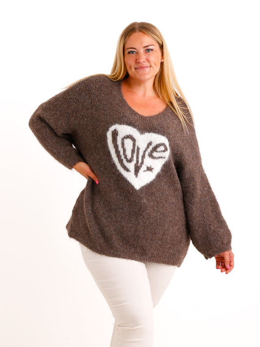 Curvy Pullover LUNESSA – Lässiger Longstyle mit Herz-Motiv – Gr. 42–50