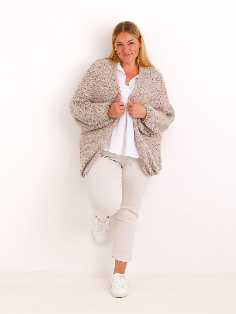 Curvy Strickjacke LIORELLE – Leichter Oversize-Strick mit Herz – Gr. 44-54