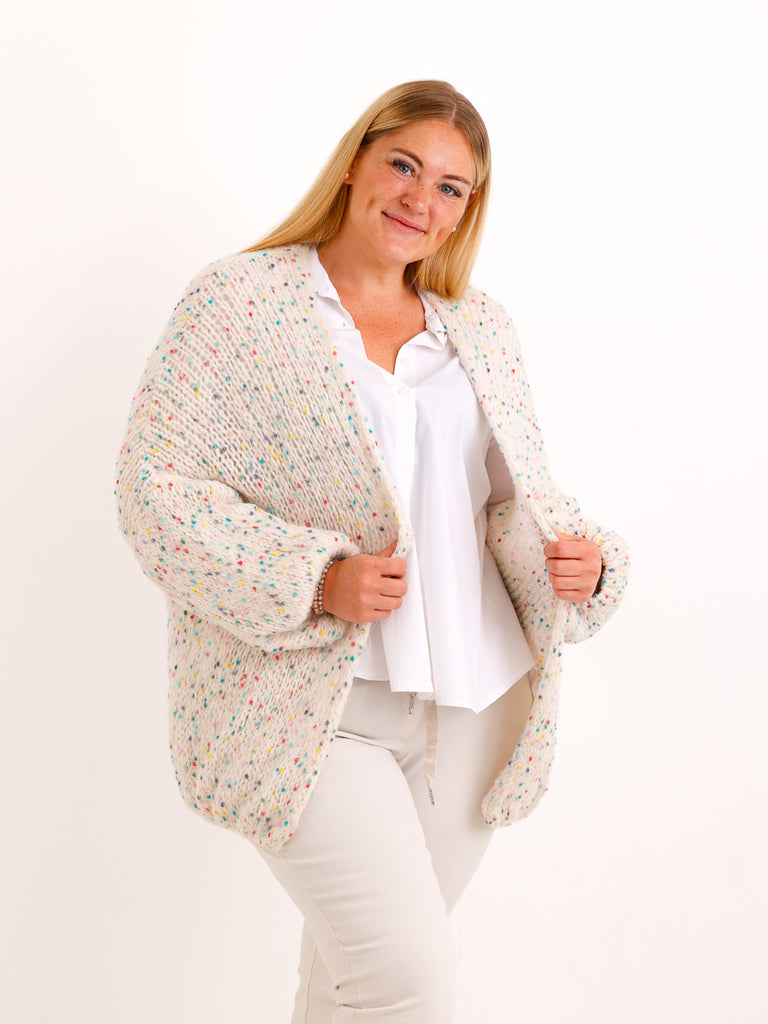 Curvy Strickjacke LIORELLE – Leichter Oversize-Strick mit Herz – Gr. 44-54