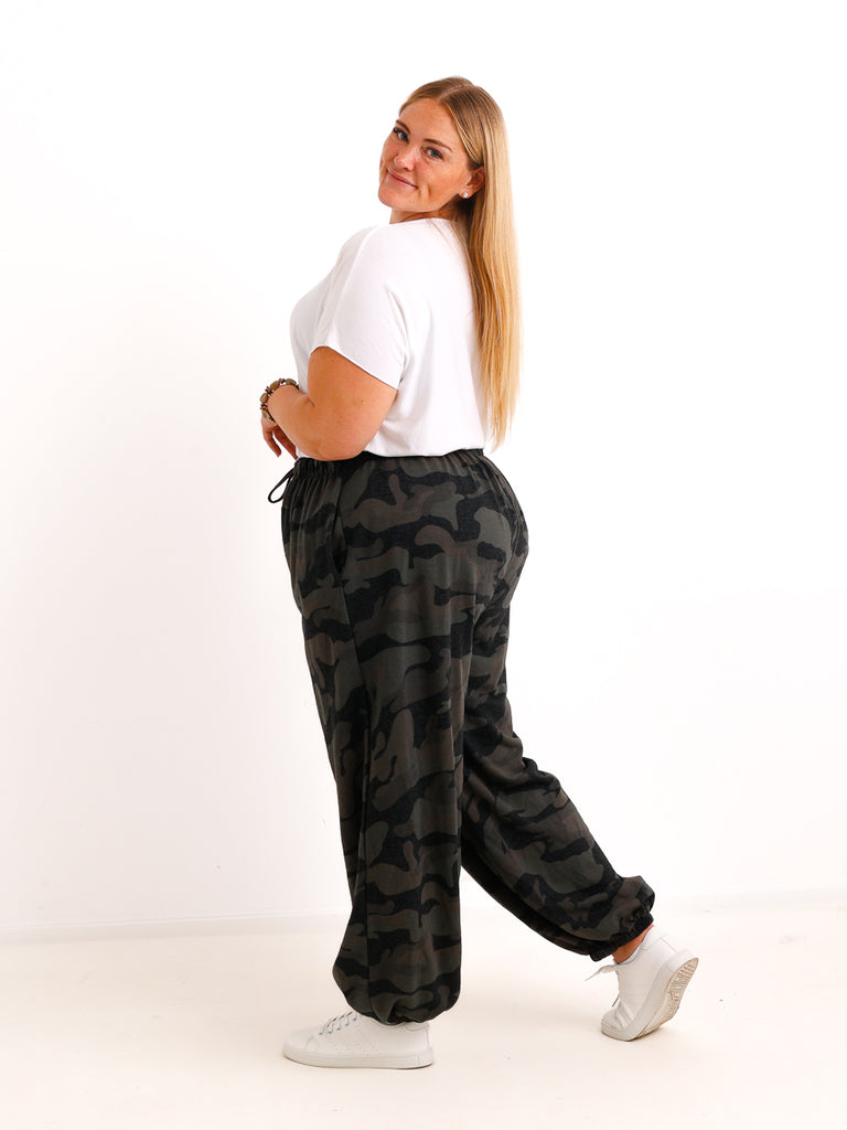 Curvy  Ballonhose SELVAN – Lässiger Schnitt mit elastischem Beinabschluss – Gr. 44–54