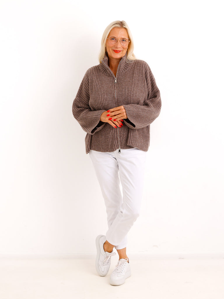 Oversize Strickjacke SOLINA – Lässiger Zip-Style & moderner Schnitt – Gr. 38–44