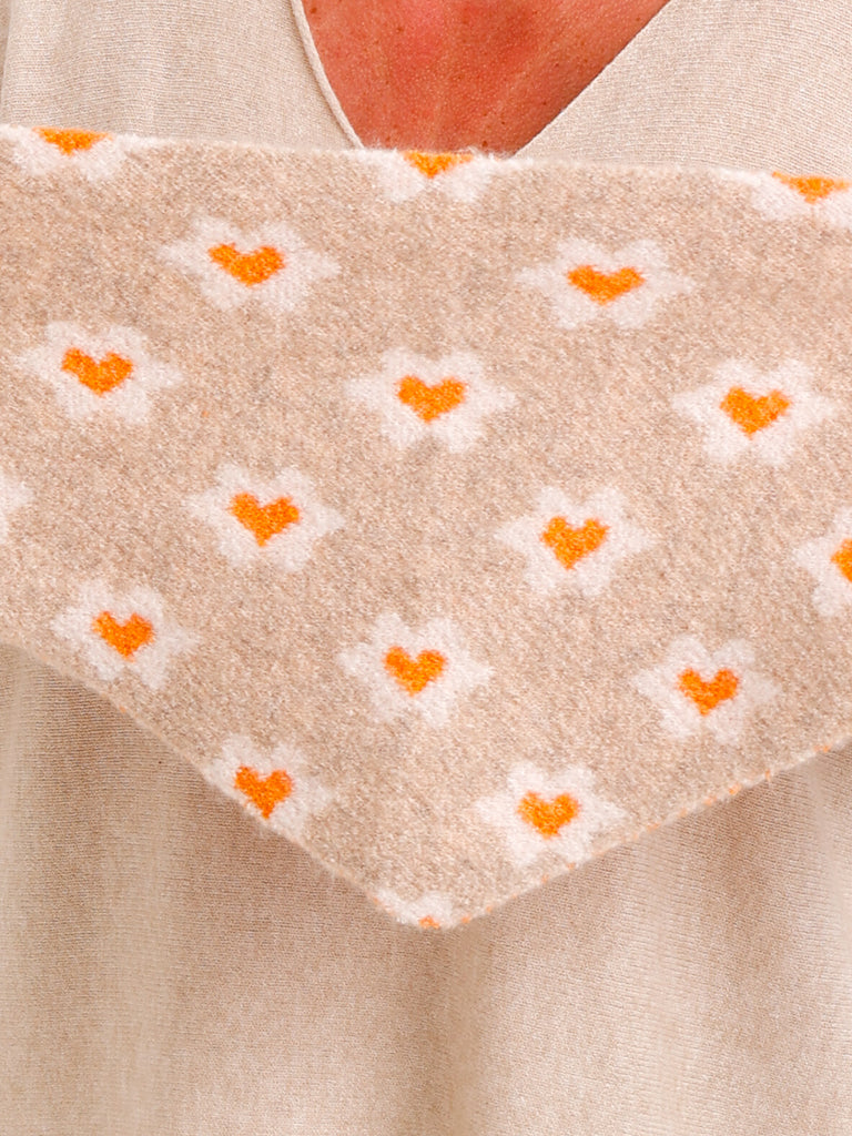 Strick Dreieckstuch ROSALIE.S – Weicher Viskose-Wollmix – Blumenmuster