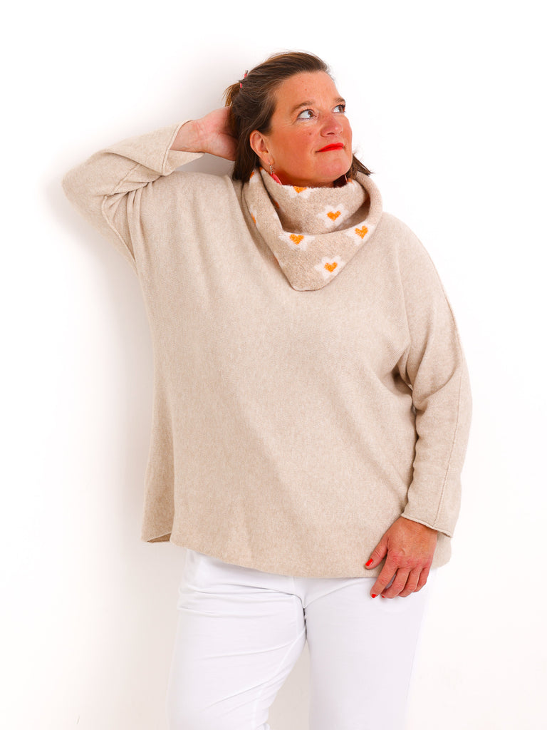 Strick Dreieckstuch ROSALIE.S – Weicher Viskose-Wollmix – Blumenmuster