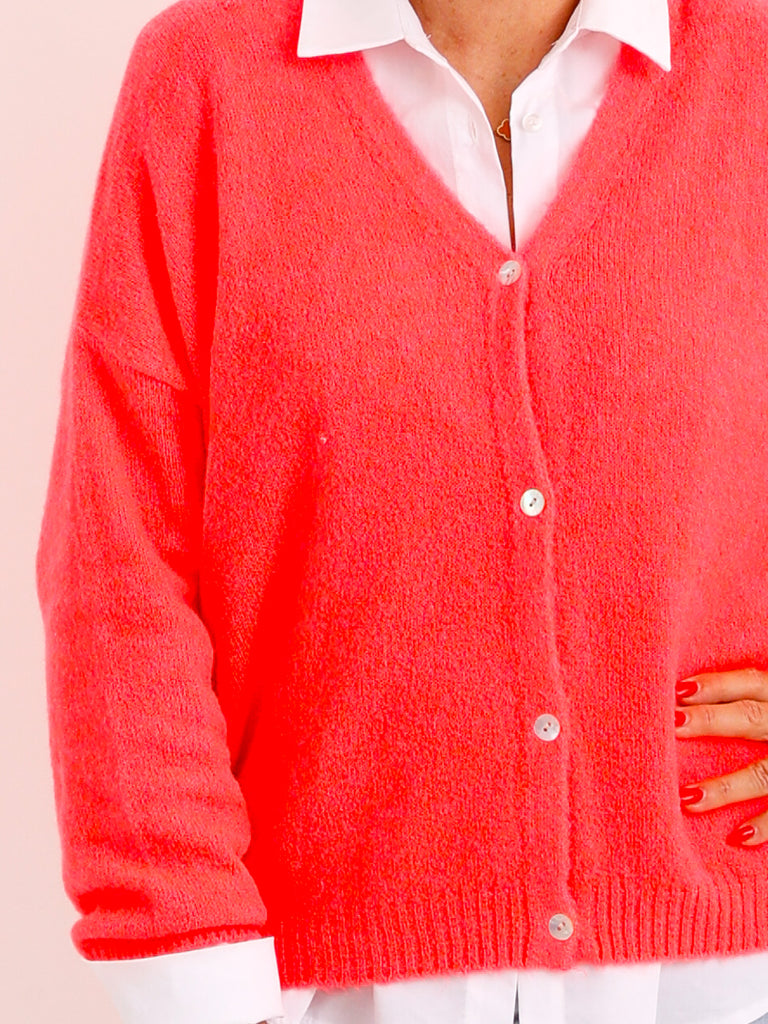 Strickjacke ENELI – Kuscheliger Alpaka-Mix mit Perlmuttknöpfen – Gr. 38–44