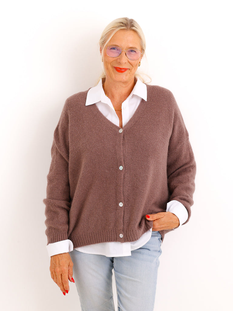 Strickjacke ENELI – Kuscheliger Alpaka-Mix mit Perlmuttknöpfen – Gr. 38–44