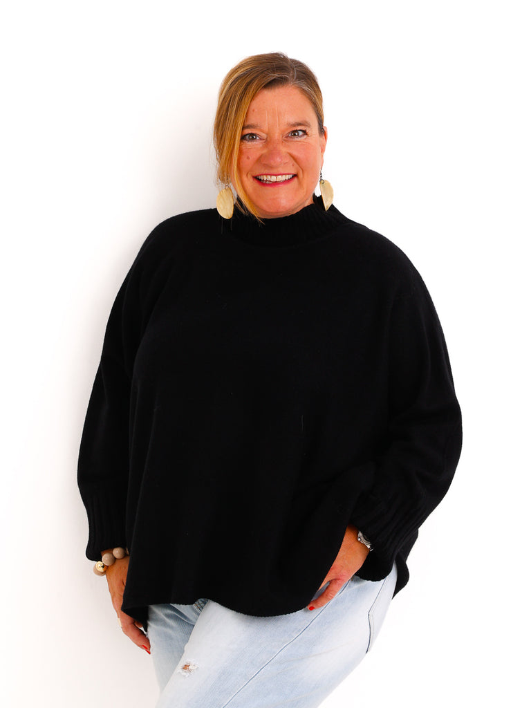 Oversize Pullover AVELIN – Glattstrick mit geripptem Turtleneck – Gr. 44–50