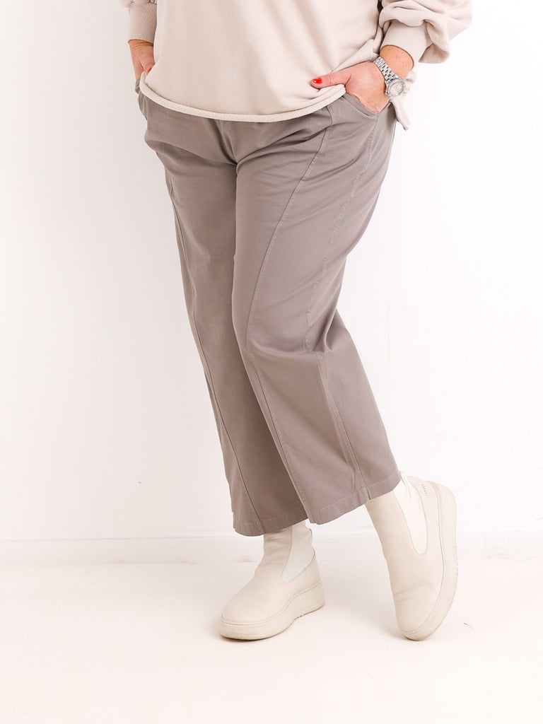 STEFANO Relaxed Fit Hose | One Size 38-46