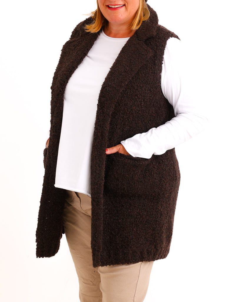 Strickweste NERIEL – Kuschelige Bouclé-Optik mit Reverskragen – Gr. 38–42