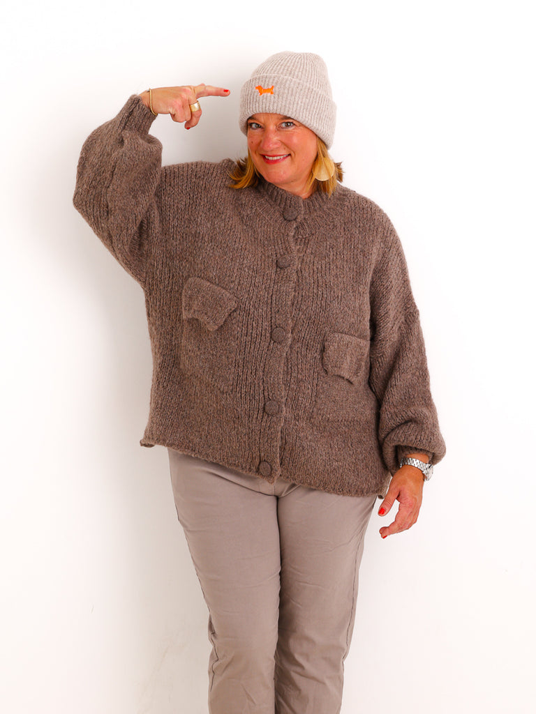Strickjacke VANELIA – Kuscheliger Uni-Look mit besonderen Strickdetails – Gr. 38–44