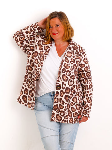 Curvy Size Blazer ELVARI – Leo-Look mit klassischem Reverskragen – Gr. 44–54