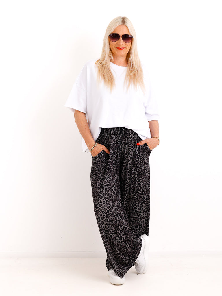 Jersey Marlene-Hose JONAS.S – Viskose-Mix – Leo-Muster – Gr. 38-48