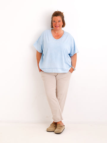 Oversize V-Neck T-Shirt JANICE.S – Premium Baumwolle – Rollsaum – Gr. 38-44