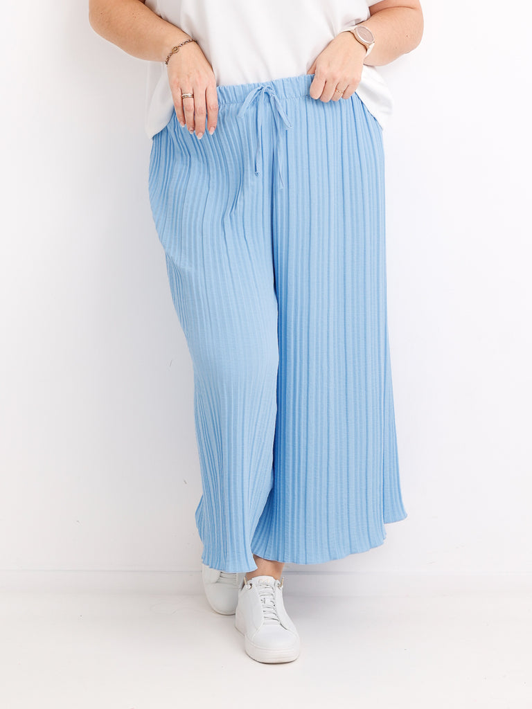 LEVI Plissee Hose | Curvy One Size 40-48