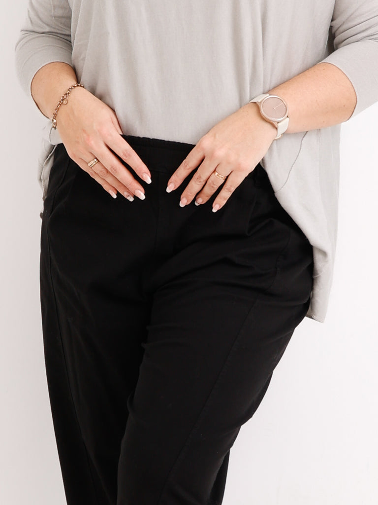 STEFANO Relaxed Fit Hose | One Size 38-46