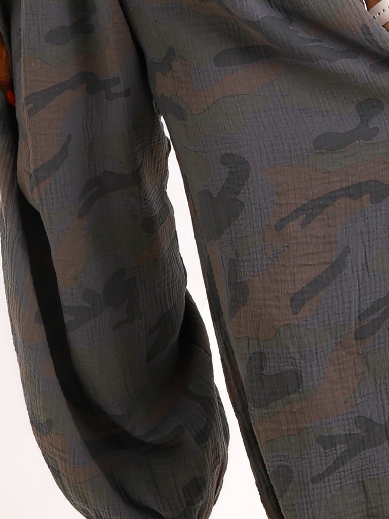 Curvy Size Musselin-Ballonhose NINO – Camouflage-Design aus Baumwolle – Gr. 44–54