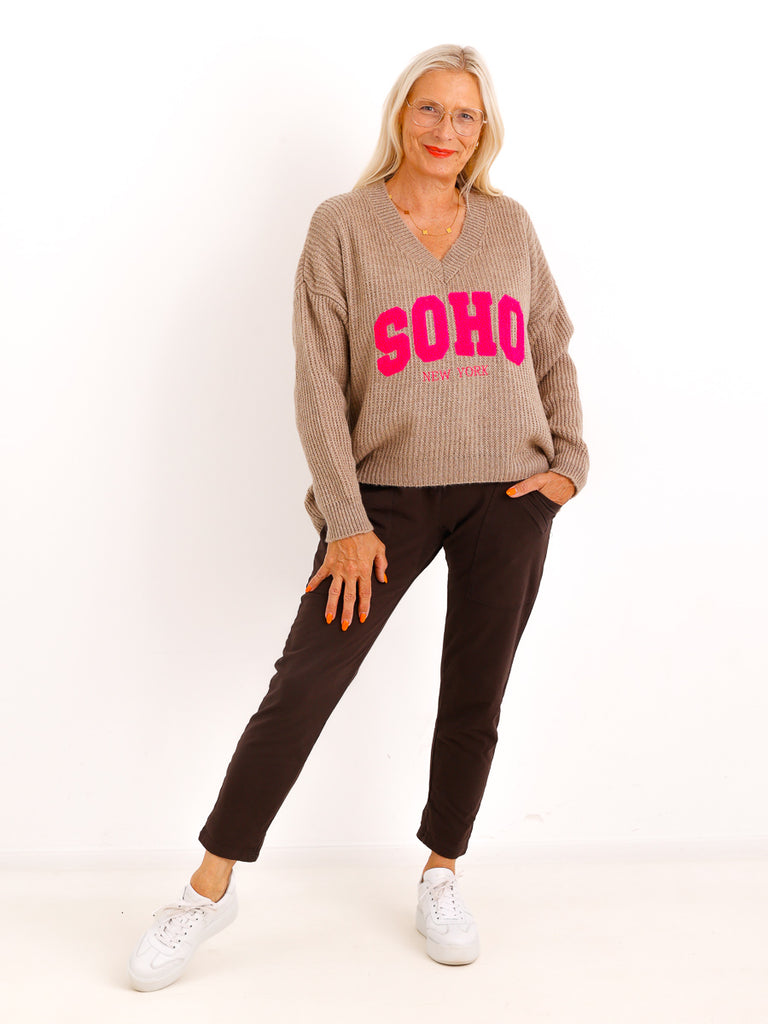 Oversize Strickpullover FLORINA.S – V-Ausschnitt & SOHO-Design – Gr. 38–44