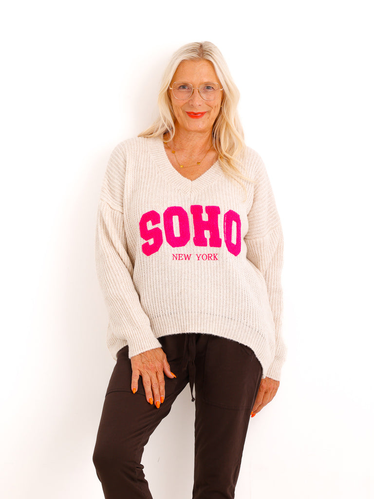 Oversize Strickpullover FLORINA.S – V-Ausschnitt & SOHO-Design – Gr. 38–44