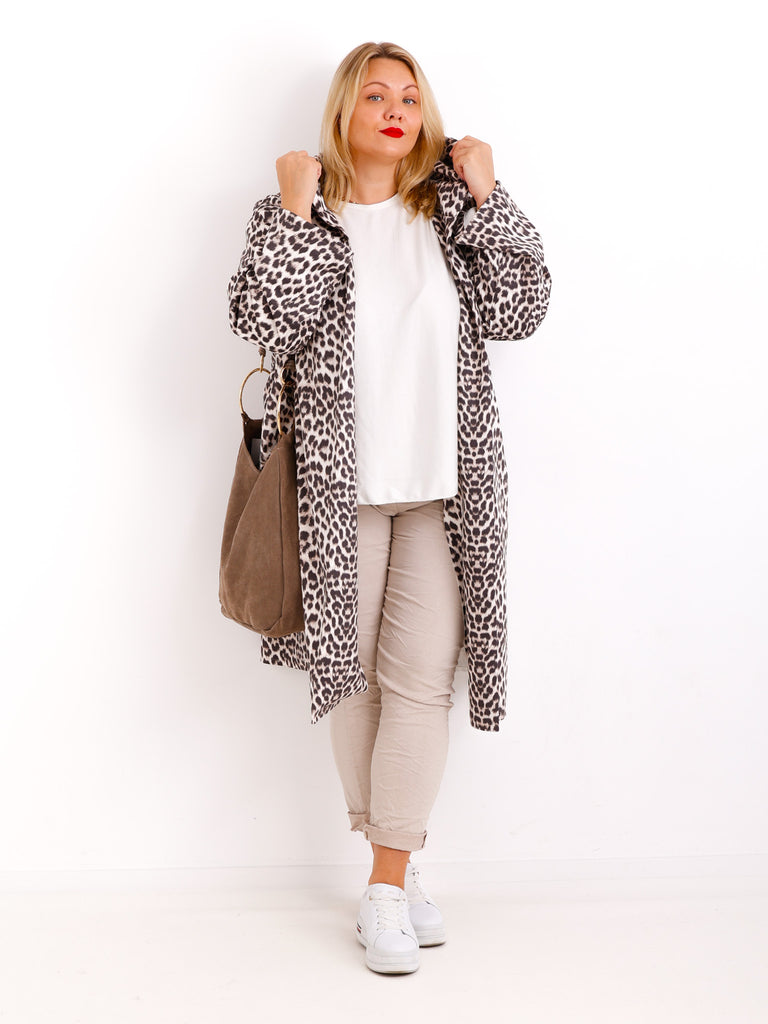 AMELIE Curvy Size Leo-Mantel – Soft Velours in Naturtönen