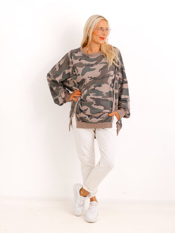 Curvy-Sweater ELISE.S – Lässiger Long-Schnitt im Camouflage-Look – Gr. 42-52