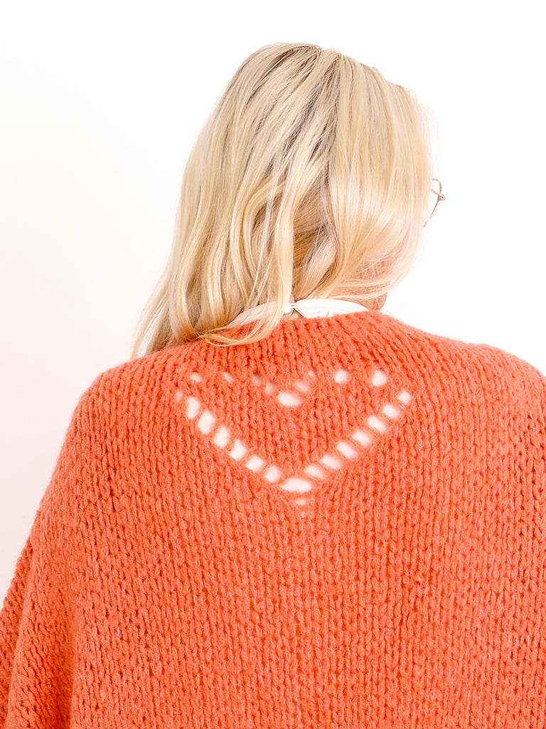 Curvy Strickjacke ELISANE – Weicher Oversize Cardigan mit Herz – Gr. 48–54