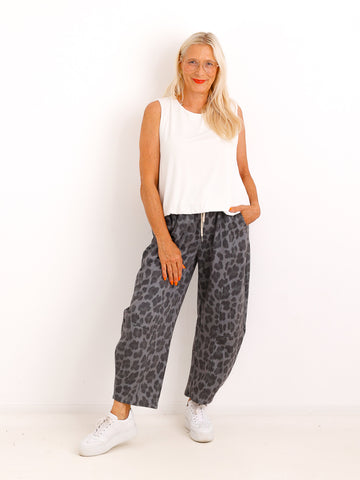 Hose DELVANO – Leo-Look mit lässiger Barrel-Silhouette – Gr. 36–42