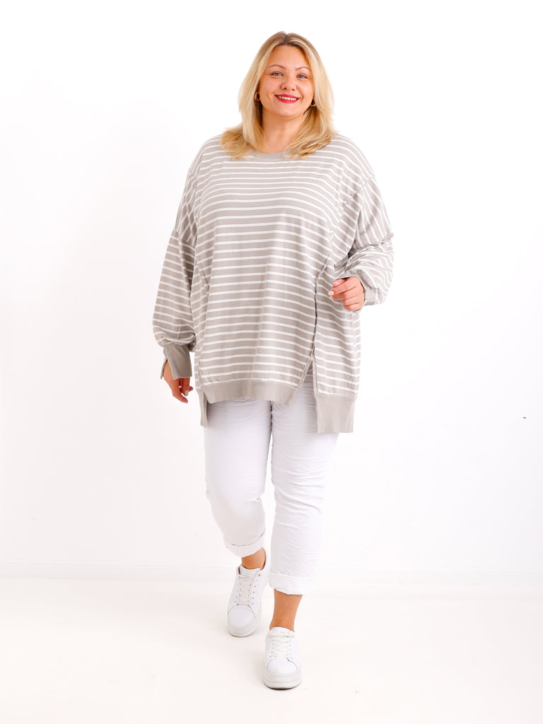 ROMY Sweater Curvy Fit – langer Plus Size Pullover in Beige/Offwhite
