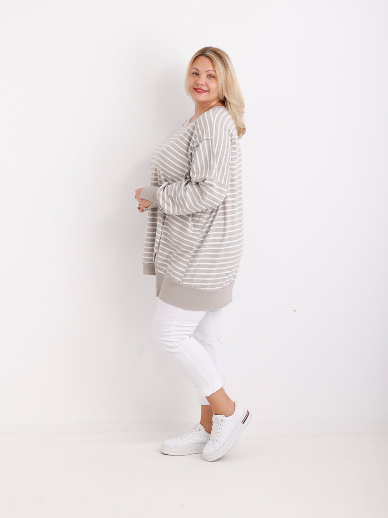 ROMY Sweater Curvy Fit – langer Plus Size Pullover in Beige/Offwhite