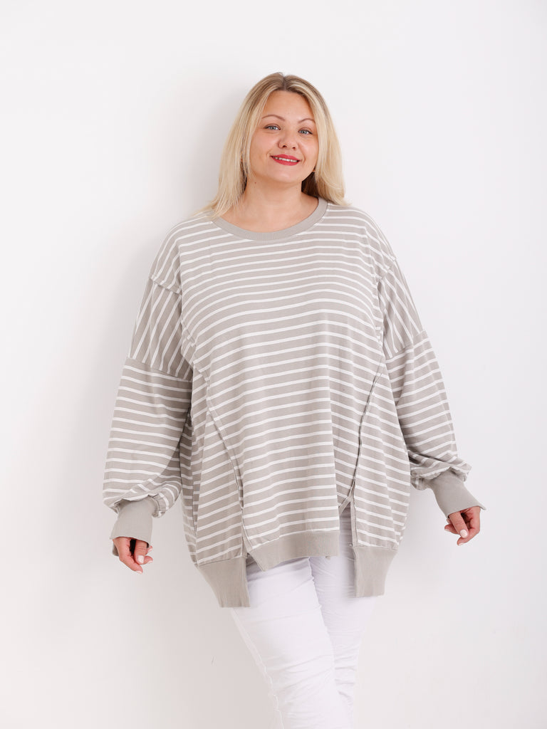 ROMY Sweater Curvy Fit – langer Plus Size Pullover in Beige/Offwhite