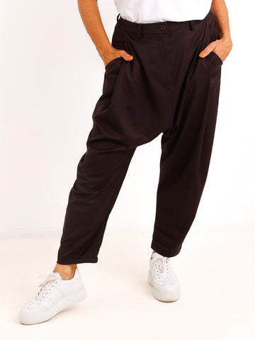 Baggy-Hose LARELL - braun - Extra tiefer Schritt & lässige Silhouette – Größen M–XL
