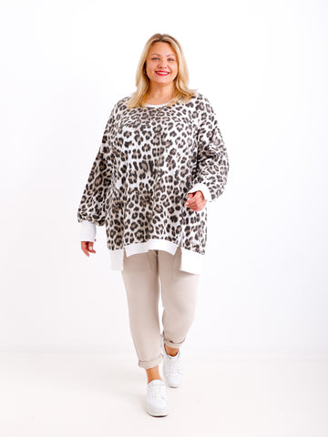 Elise Leo Sweater Curvy Fit – langer Plus Size Pullover in Offwhite/Taupe/Schoko