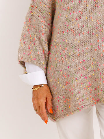 Oversize-Pullover EILEEN.S – Flauschiger Konfetti-Strick mit V-Ausschnitt – Gr. 40–48