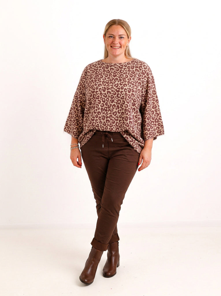 Curvy Size Feinstrick-Pullover MARISA – Flauschiger Leo-Look mit U-Boot-Ausschnitt – Gr. 44–50